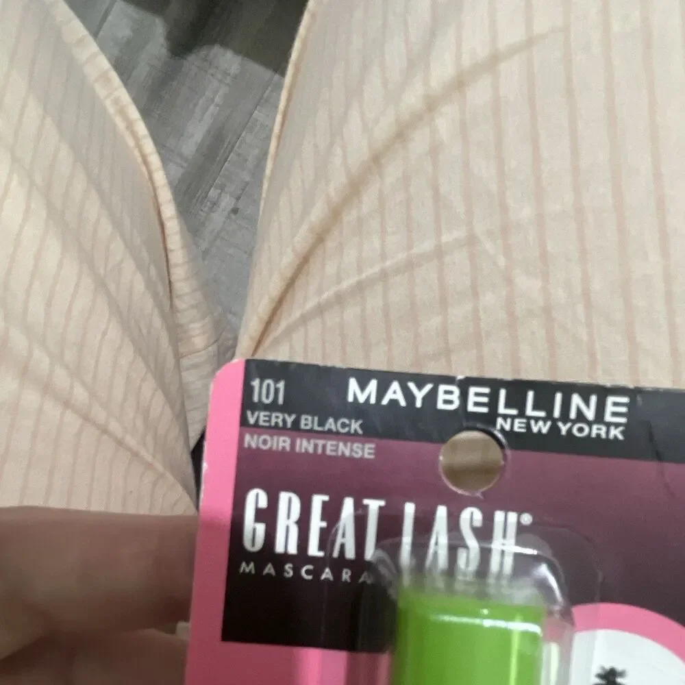 Maybelline New York Great Lash Lengthening Washable Mascara Very Black lot of 2